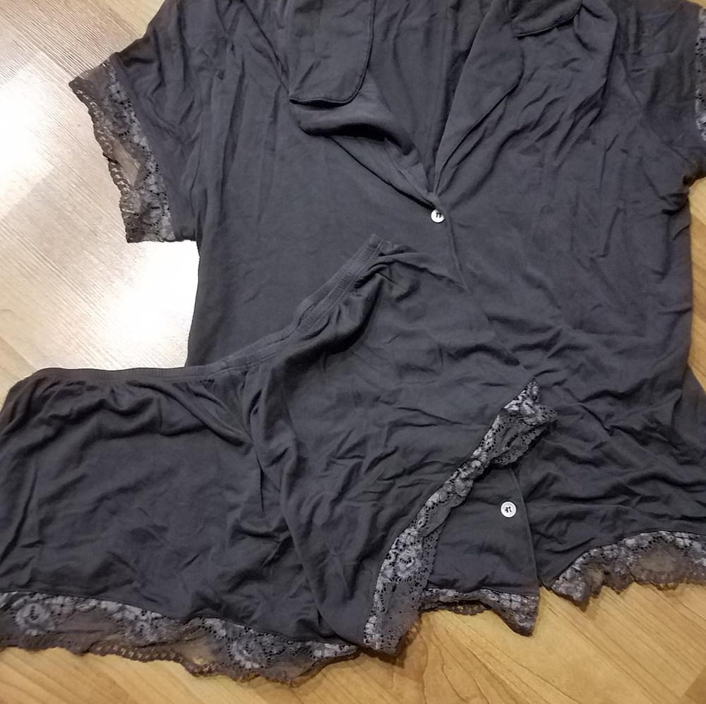 Eberjey short sleeve pajamas,M,grey with lace trim